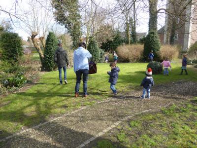 2016-03-26 Paaseieren rapen (13)